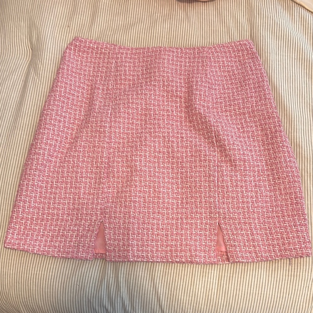 Francesca's Collections Pink Tweed Mini Skirt with Front Slits
